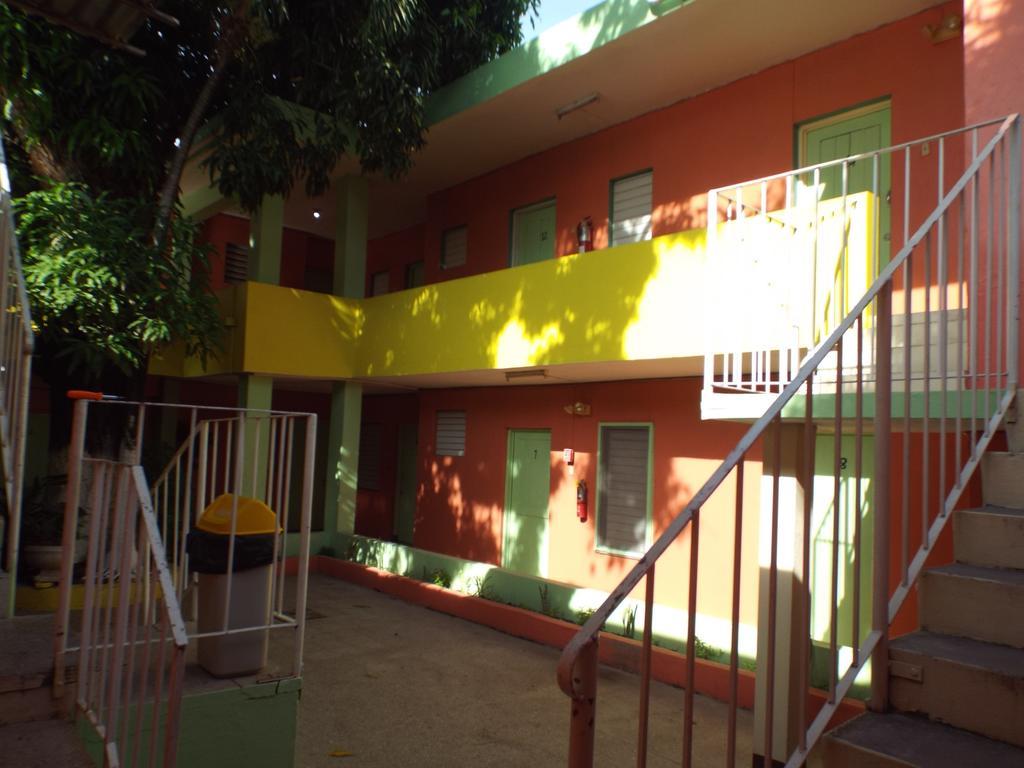 Tropical Court Inn New קינגסטון מראה חיצוני תמונה