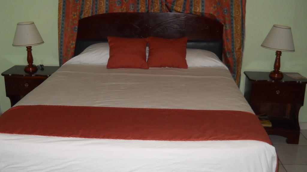 Tropical Court Inn New קינגסטון חדר תמונה