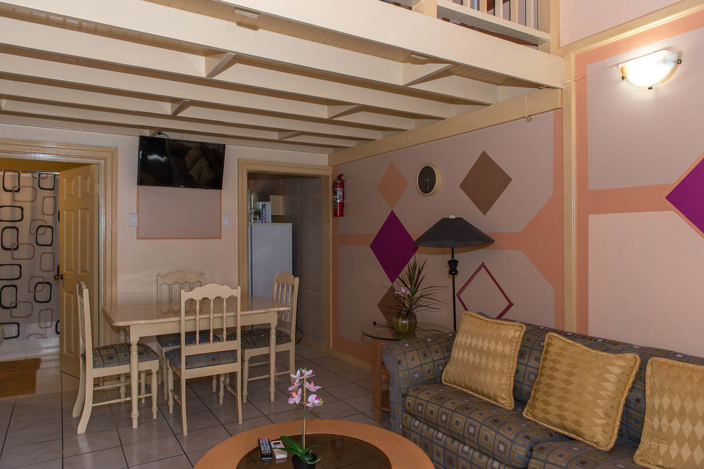 Tropical Court Inn New קינגסטון מראה חיצוני תמונה