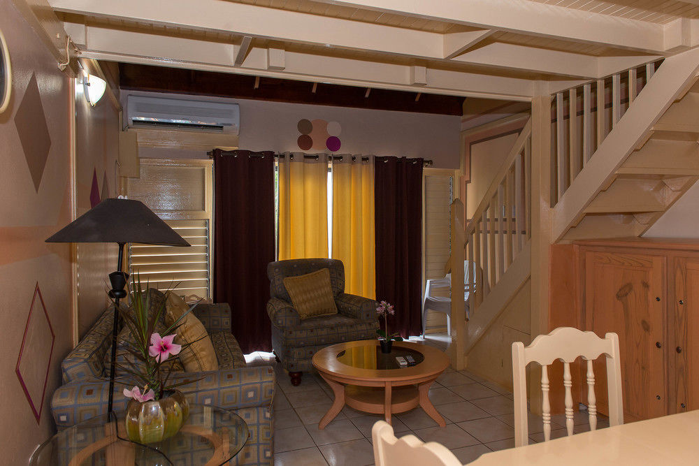 Tropical Court Inn New קינגסטון מראה חיצוני תמונה